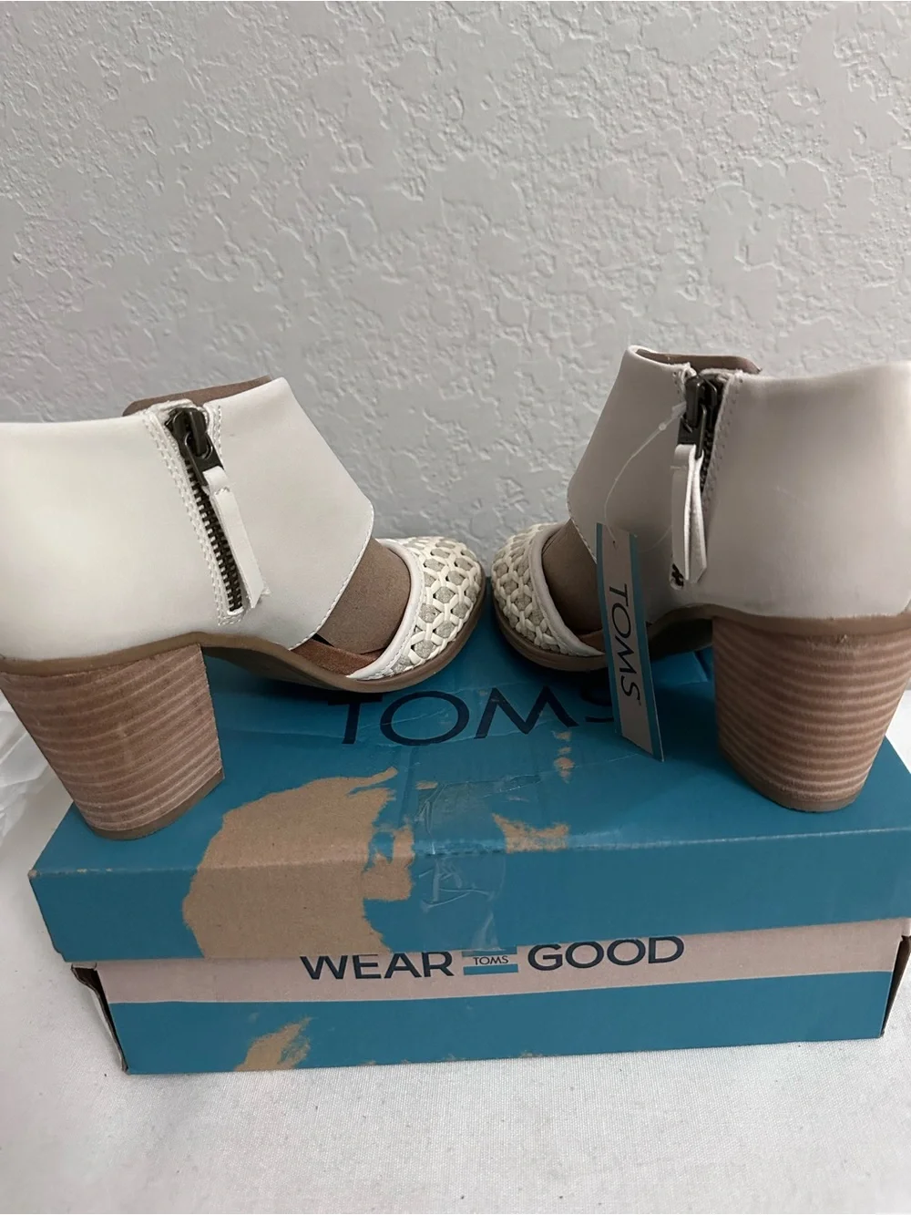 Toms Milan Shoes Closed Toe Heel Natural Geo Basket Size 5.5